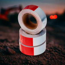 Світловідбивна стрічка 3D червоно-біла 5см×30м для авто, причепів і спецтехніки
