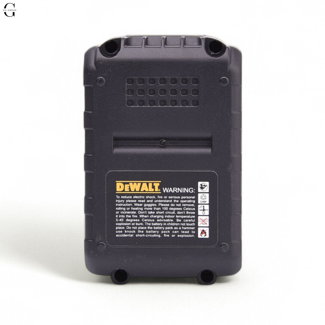 DeWALT гайковерт акумуляторний 36V безщітковий з кейсом, 2×5Ah акумуляторами та набором насадок