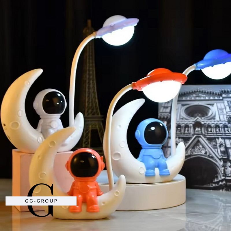 LED нічник Космонавт на місяці
