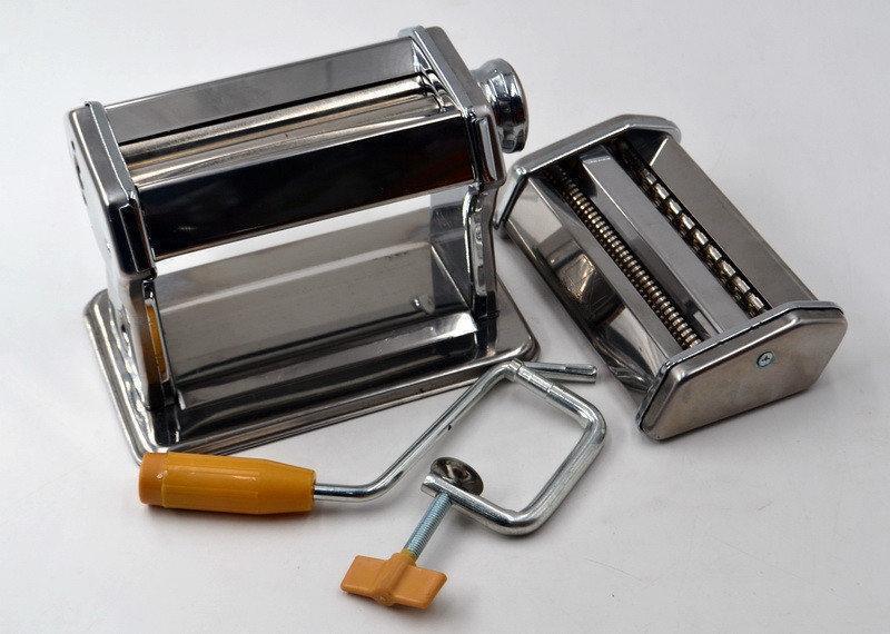 Машинка для нарезки лапши BN-8 с роликами для раскатки теста и приготовления пасты