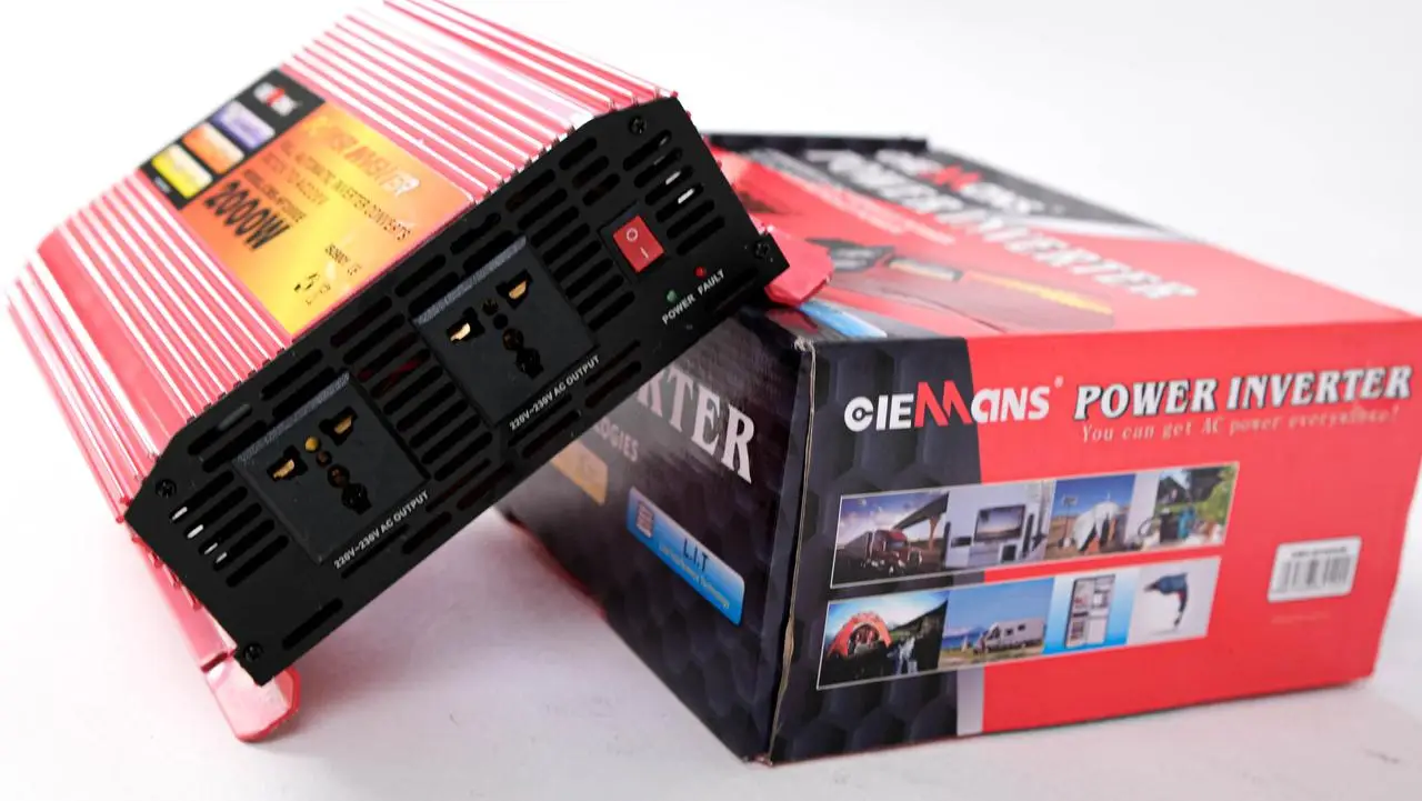 Автомобільний інвертор перетворювач CIEMANS 12 V 2000