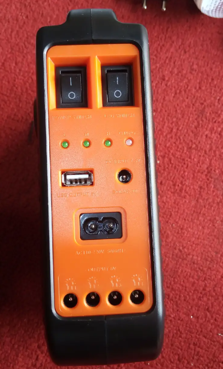 Портативний кемпінговий ліхтар EASY POWER EP-391BT на сонячній батареї з Bluetooth, FM-радіо, USB та 3 лампами